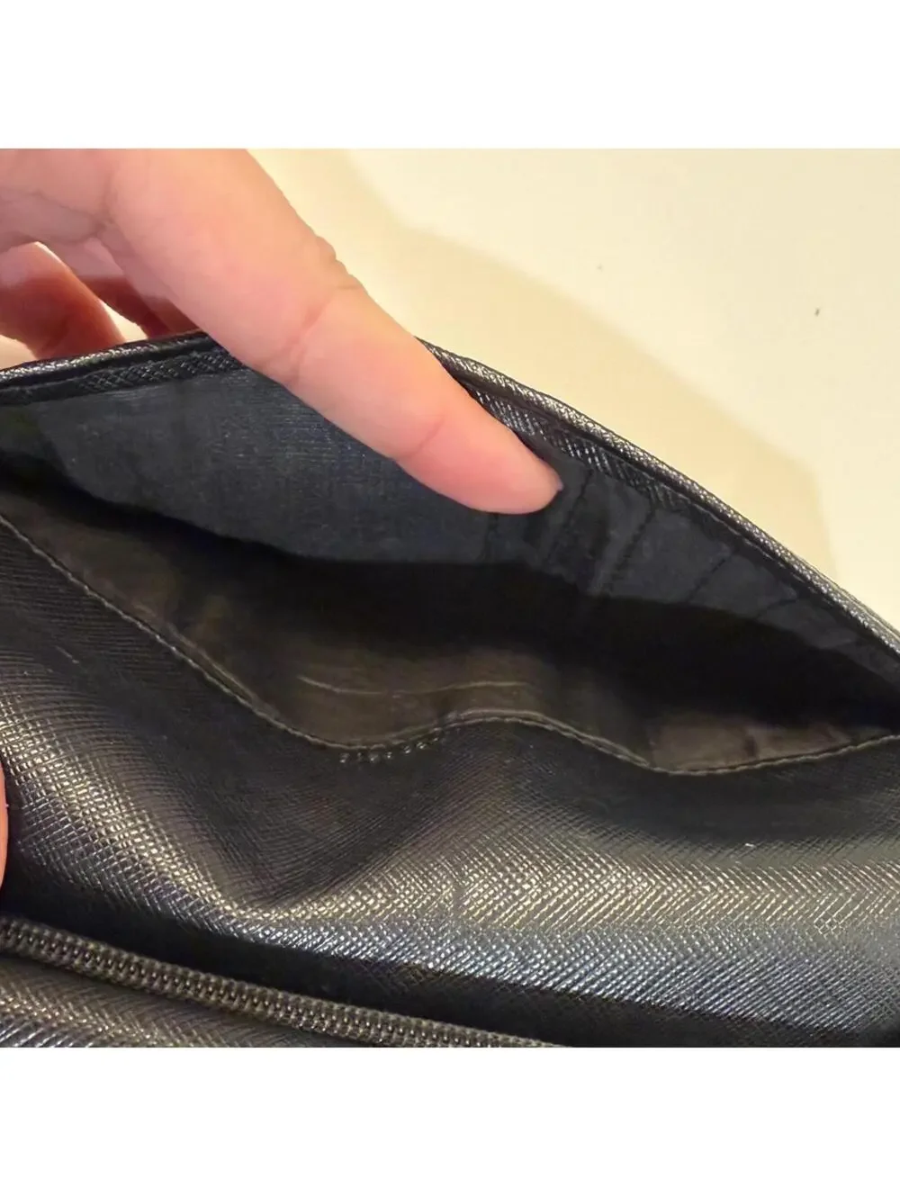 Salvatore Ferragamo Gancini Logo Long Black Leather Continental Wallet - Picture 5 of 15